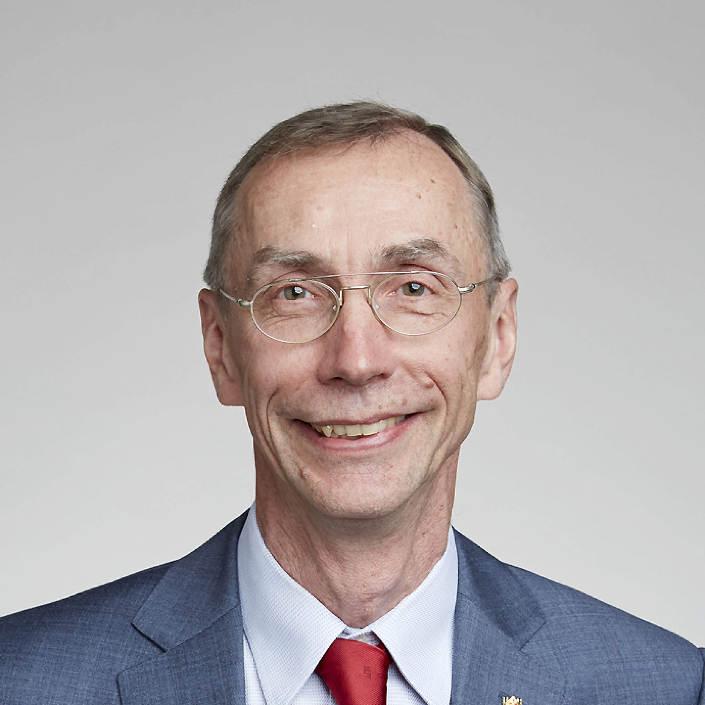 Headshot of Svante Paabo