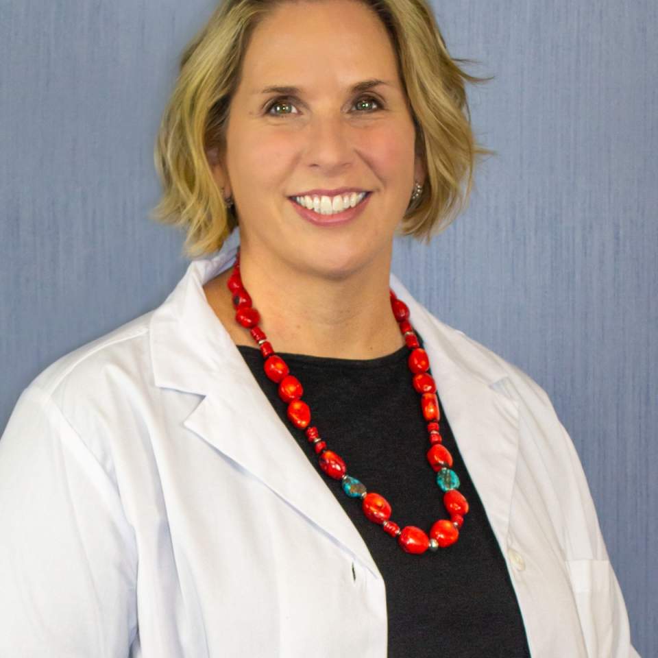 Carmen Nations, MD'98